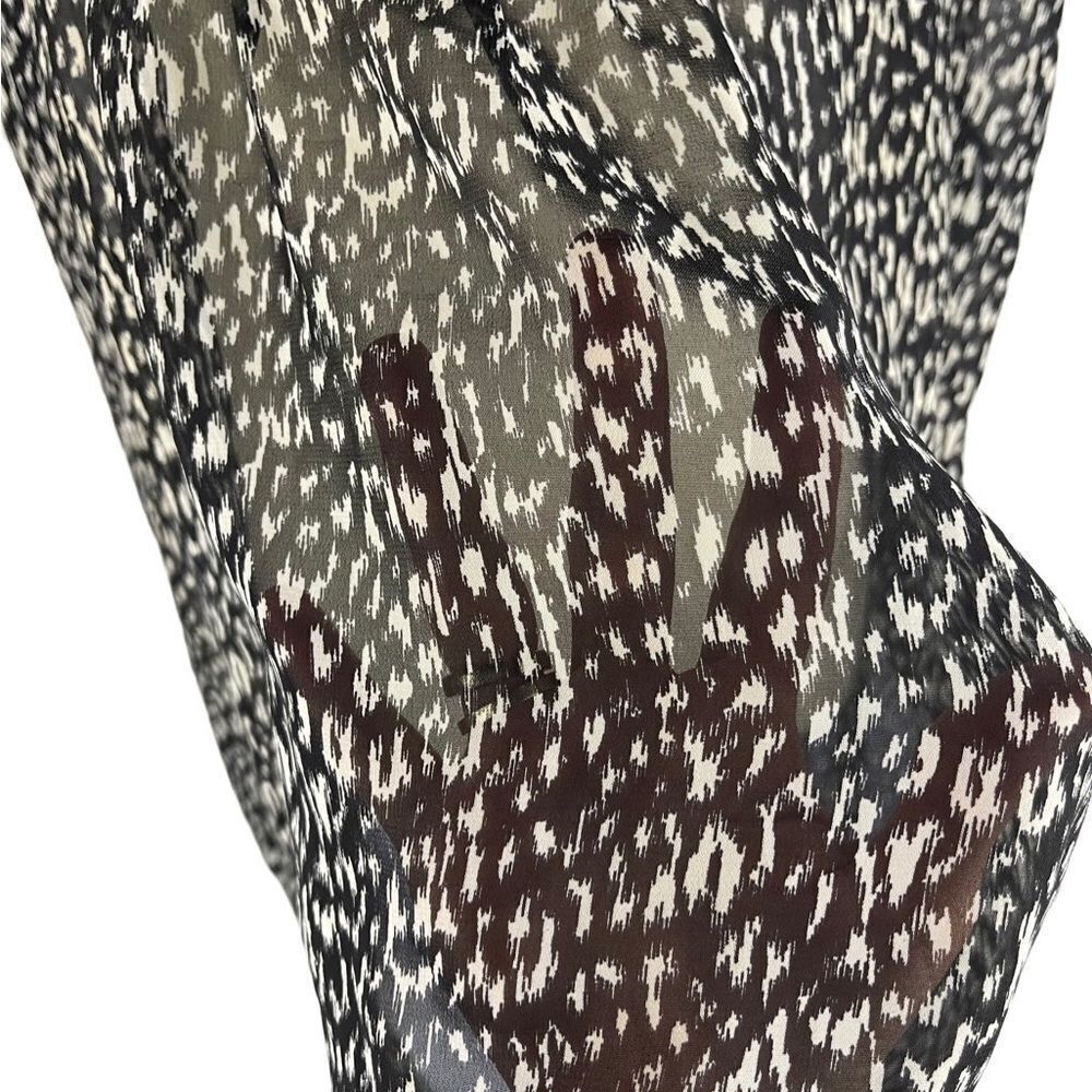 Torrid leopard black & white open back blouse round neck sz 2X sheer material - Picture 7 of 7